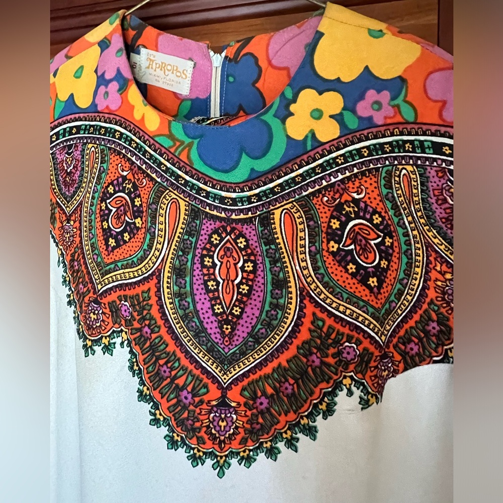 VINTAGE 1960’s Long Sleeve Flower Print Dress! AMAZING FIND!! “It’s Apropos” - Picture 3 of 5